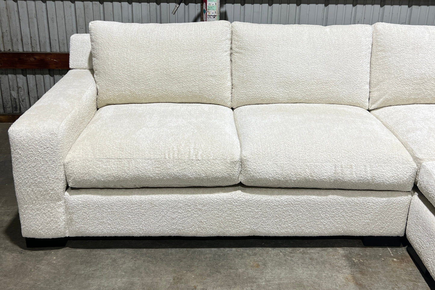 Cream U-Shaped Right Chaise Memory Gel Foam 156” Sectional